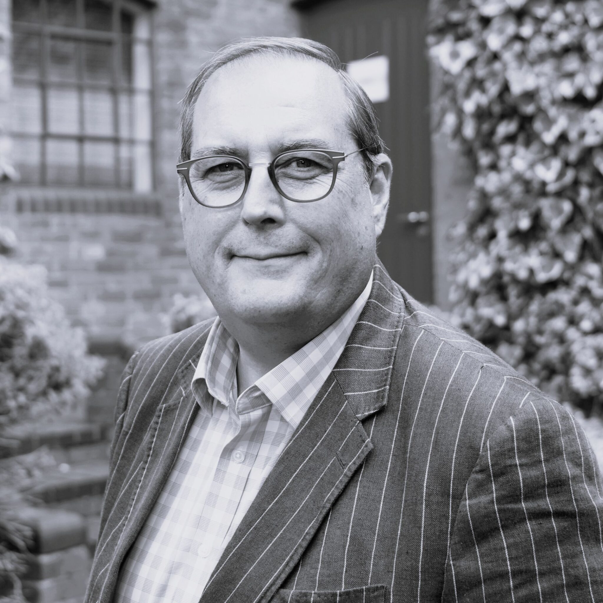 Dr Martin Perks FRICS MICW